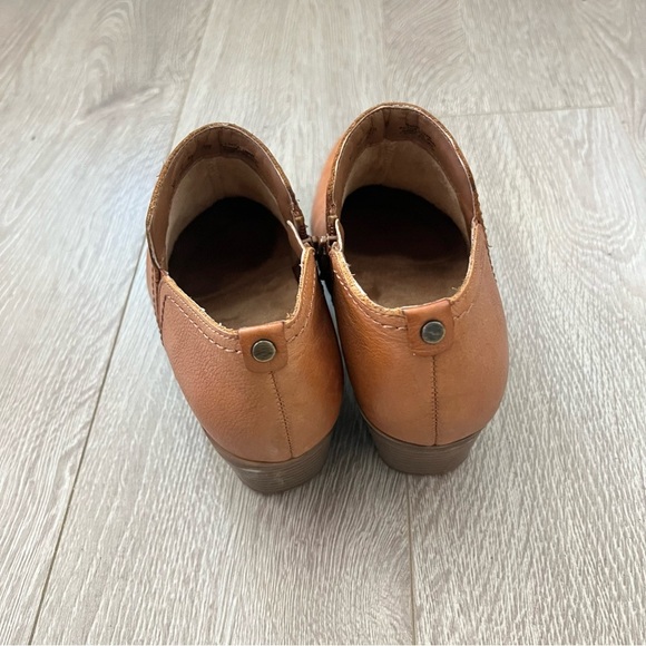 Naturalizer Women's Zarie Leather Ankle Booties - Women's Size 7 - Picture 5 of 8